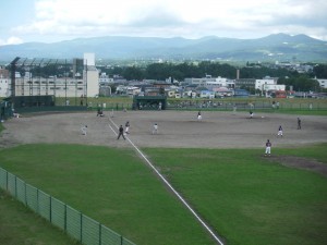 根崎球場