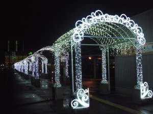 函館駅前広場光のアーチ